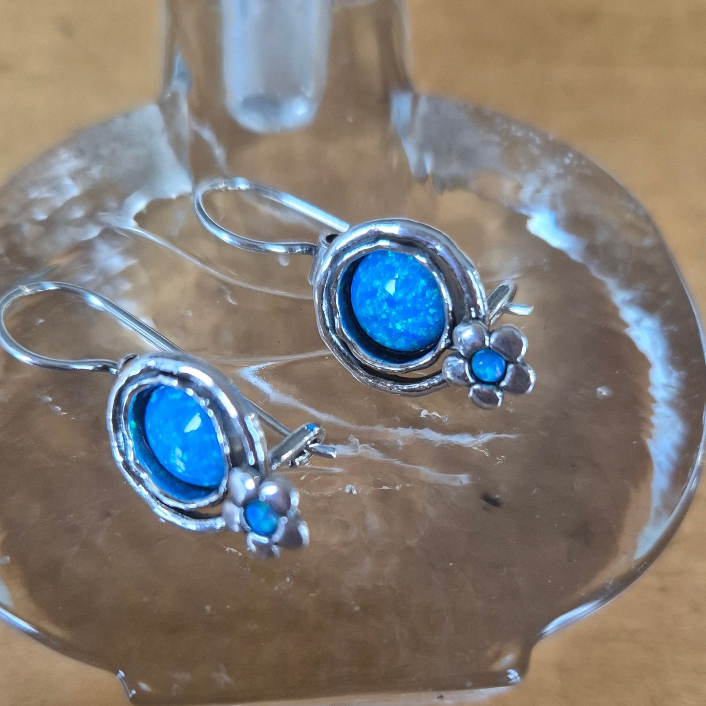 Bluenoemi Jewelry Earrings Sterling silver earrings set with opal. Flowers design.