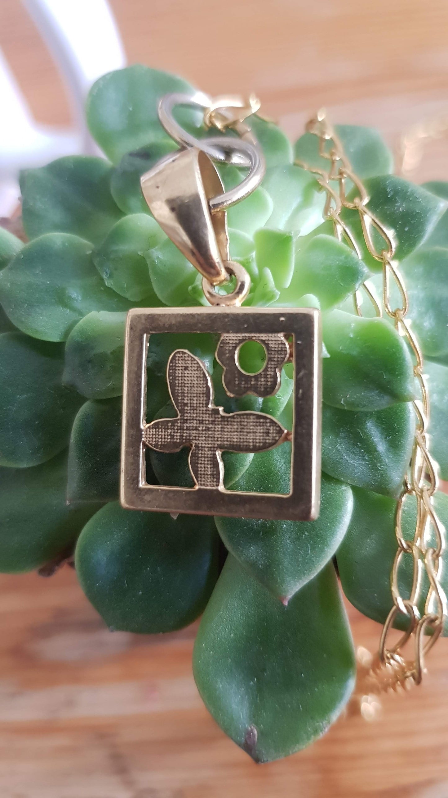 Bluenoemi Jewelry Necklaces & Pendants Large Necklace for women. Goldfilled pendant Necklace for Woman / Girl.