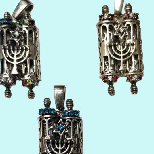 Torah Necklace: A Symbol of the Jewish People - Bluenoemi