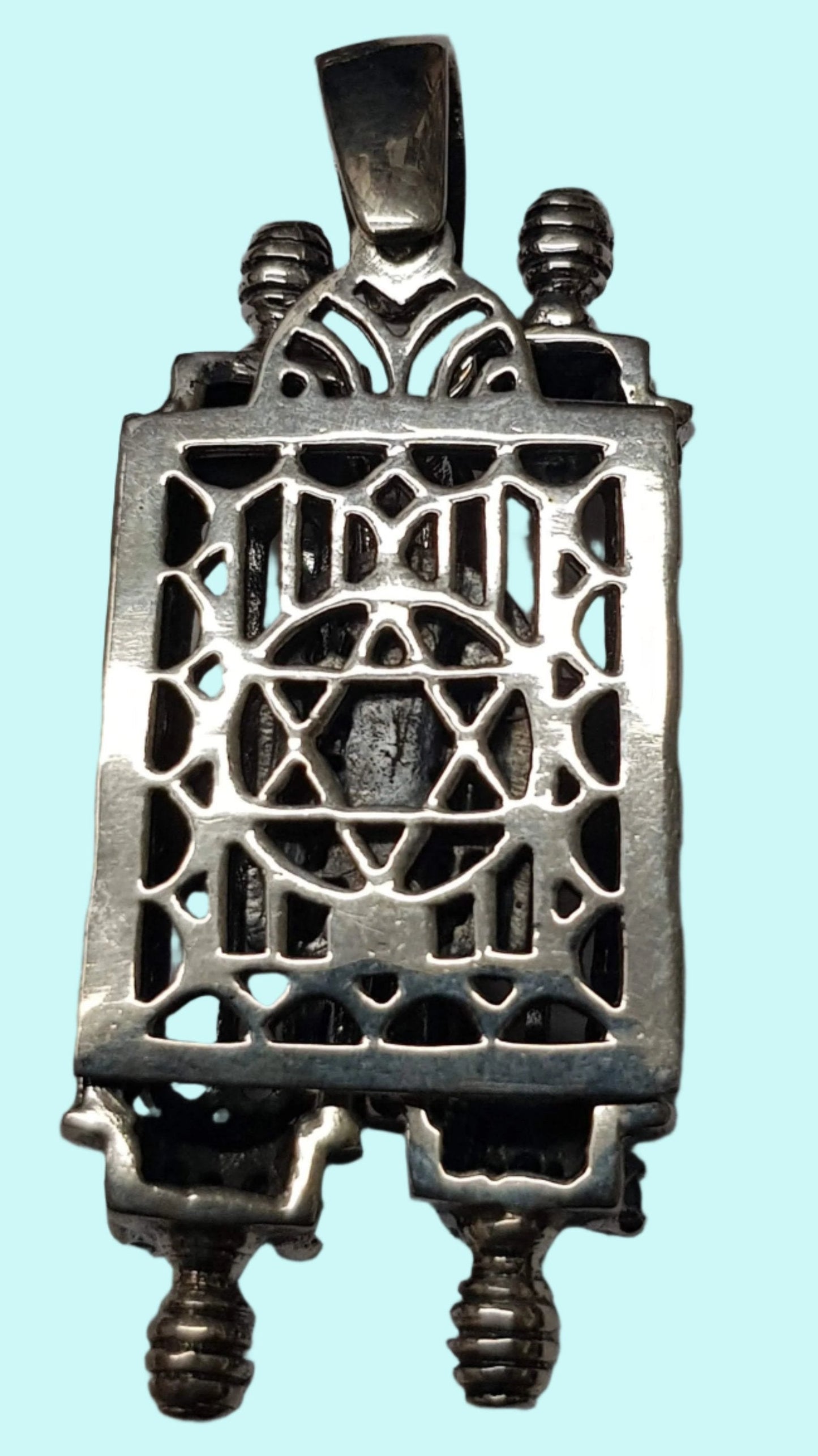 Torah Necklace: A Symbol of the Jewish People - Bluenoemi
