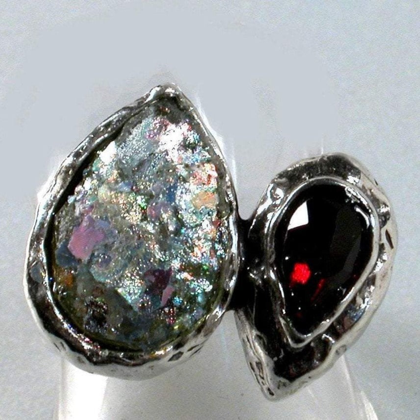 Bluenoemi Jewelry Earrings Sterling silver ring / Sterling Silver Texture Band Ring / set with Roman Glass and faceted garnet