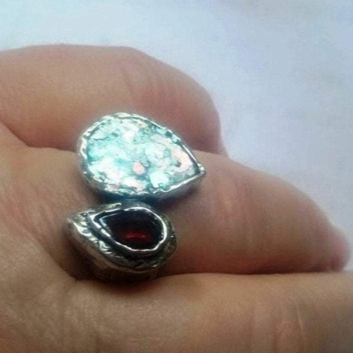 Bluenoemi Jewelry Earrings Sterling silver ring / Sterling Silver Texture Band Ring / set with Roman Glass and faceted garnet
