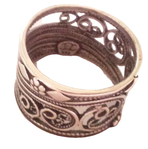 handcrafted silver ring filigree pattern
