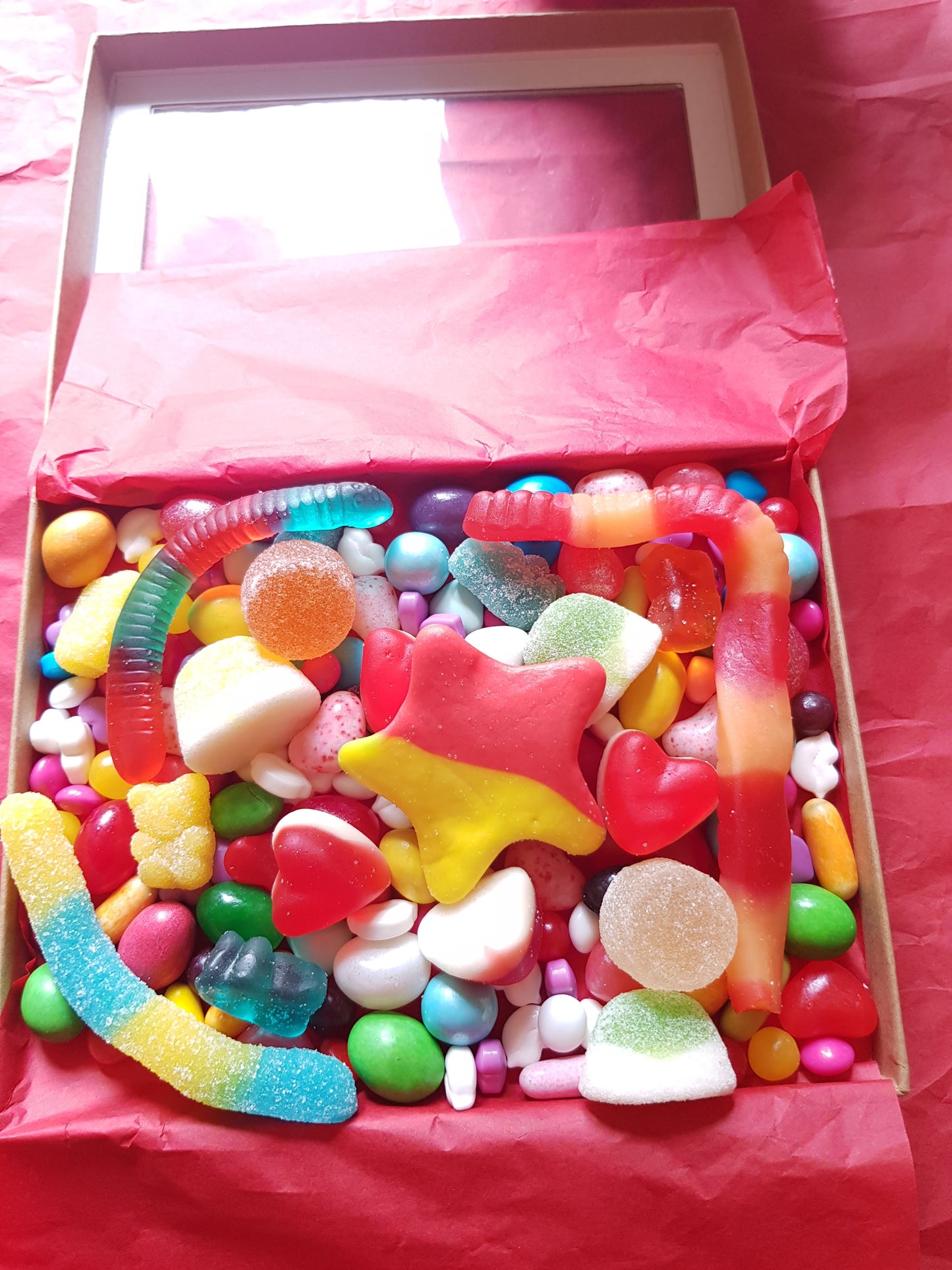 Bluenoemi Personalised Pick and Mix Box of Candies and Sweets | Gift for Children! Gift For Her | Gift For Mom| Gift For Sister. 0.5 kg box - Bluenoemi