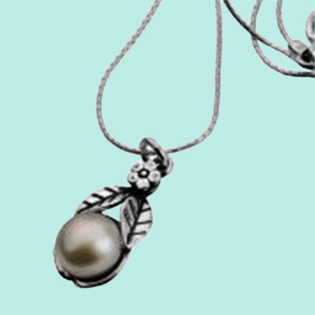 Bluenoemi Necklaces Default Title / silver Silver Necklace , pearl pendant floral design