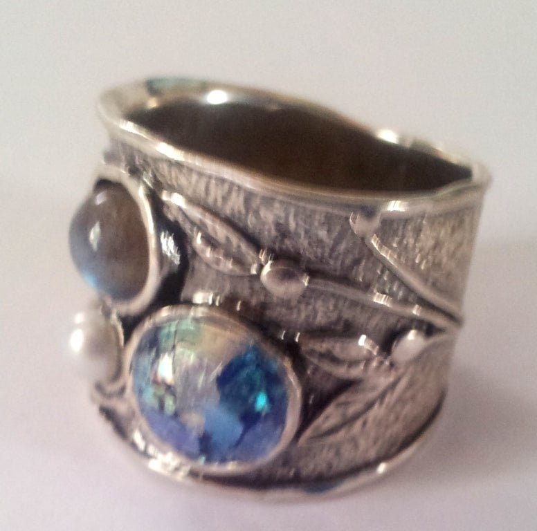 Roman glass silver ring 925. Silver ring set Roman Glass with a pearl and gemstone. - Bluenoemi