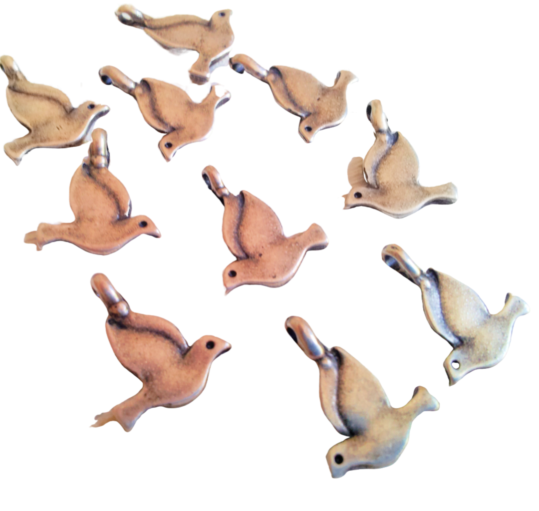 Dove Charms for making jewels. Pendants for making jewels. Lot of 10 pcs. - Bluenoemi