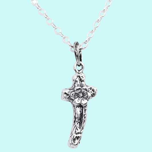 Cross pendant, Sterling Silver Hammered cross - Bluenoemi