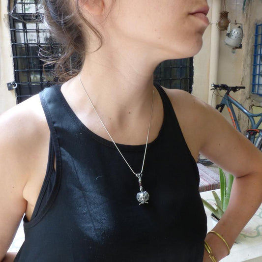Sterling Silver Necklace for woman, Christmas gift necklace pomegranate pendant with garnet - Bluenoemi