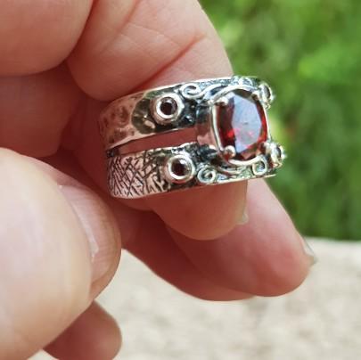 Sterling silver ring set CZ. Womens jewellery rings - Bluenoemi