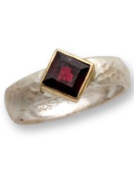 Bluenoemi Jewelry Rings Ring silver gold 9 carats set with a faceted garnet ring for woman